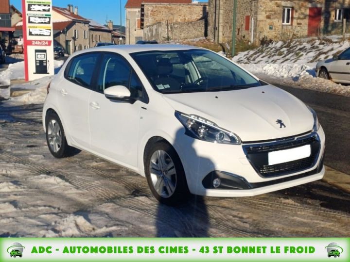 Peugeot 208 (2) 1.2 PURETECH 82 SIGNATURE 5P Blanc - 1