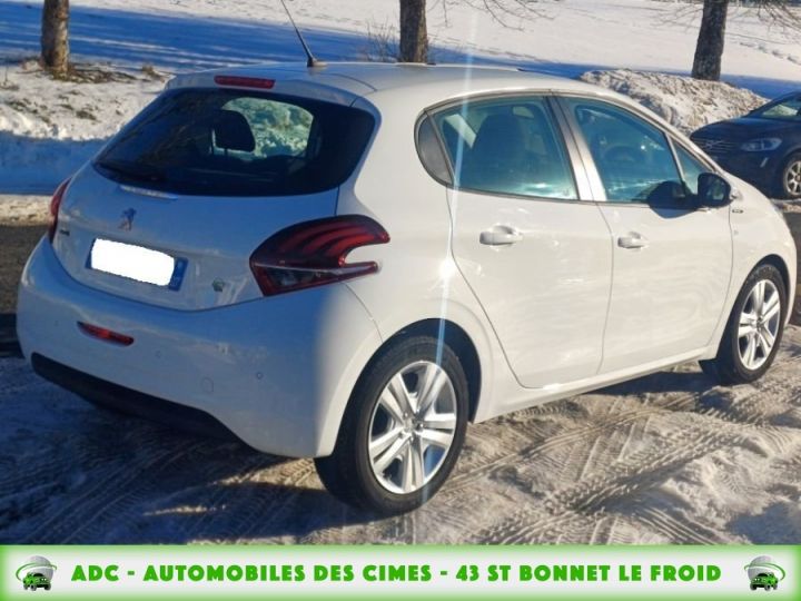 Peugeot 208 (2) 1.2 PURETECH 82 SIGNATURE 5P Blanc - 3