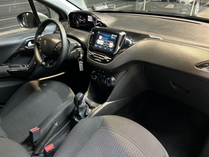 Peugeot 208 ACTIVE 1.2 82 cv BVM5 - CARPLAY Gris - 14