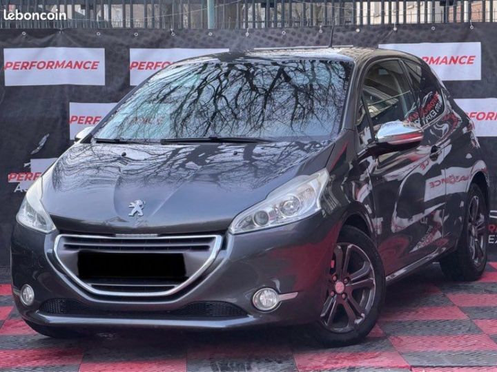 Peugeot 208 allure 1.6 e-HDi année 01-2013 189.000KM Certifié Garantie 3 Mois à 5390euro Gris - 1