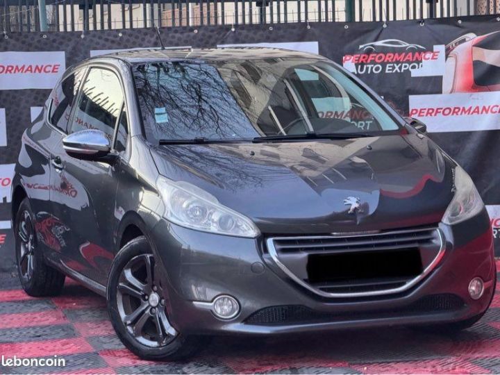 Peugeot 208 allure 1.6 e-HDi année 01-2013 189.000KM Certifié Garantie 3 Mois à 5390euro Gris - 2