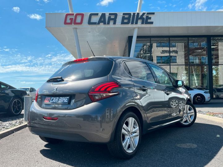 Peugeot 208 Allure 110 ch Garantie 6 ans GPS Regul Mirror Screen Clim auto 249-mois Gris - 2