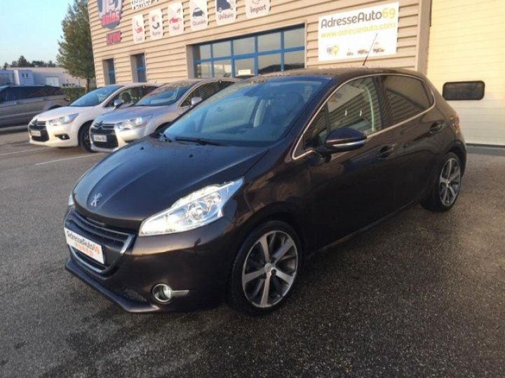 Peugeot 208 FELINE 1.6 E-HDI FAP 115CV 5P BV6     Diesel NOIR ROUGE - 3