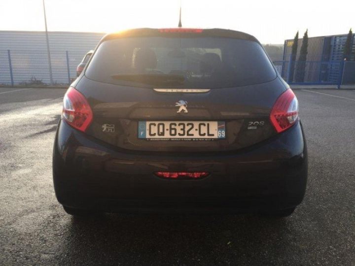 Peugeot 208 FELINE 1.6 E-HDI FAP 115CV 5P BV6     Diesel NOIR ROUGE - 20