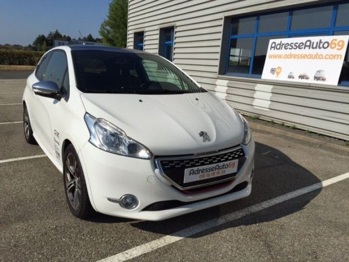 Peugeot 208 GTI 1.6 THP 200CV      Essence BLANCHE - 2