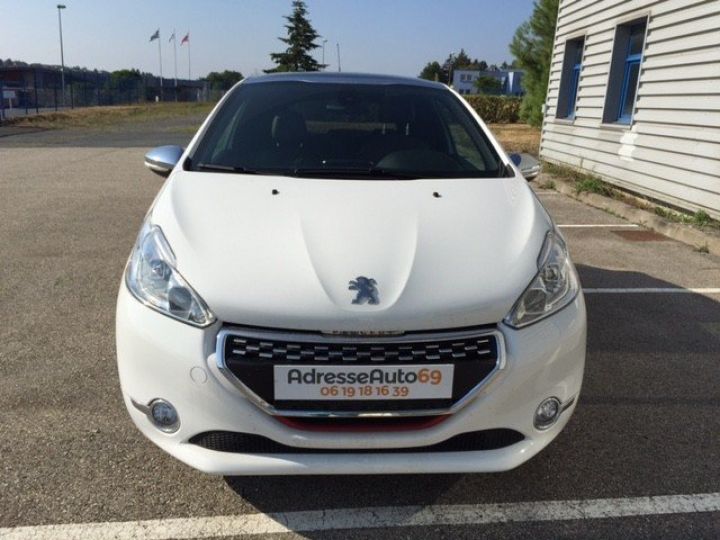 Peugeot 208 GTI 1.6 THP 200CV      Essence BLANCHE - 3