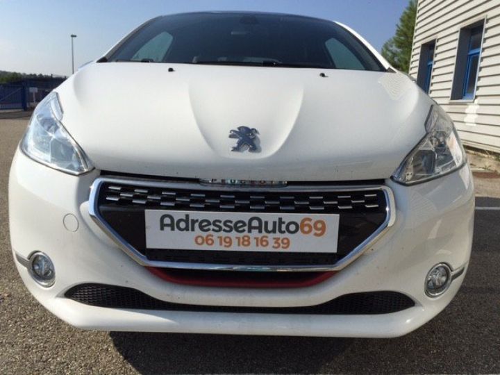 Peugeot 208 GTI 1.6 THP 200CV      Essence BLANCHE - 23