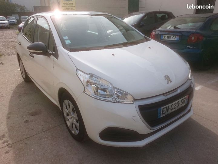 Peugeot 208 hdi 75ch 5 PLACE garantie 12 mois Blanc - 2