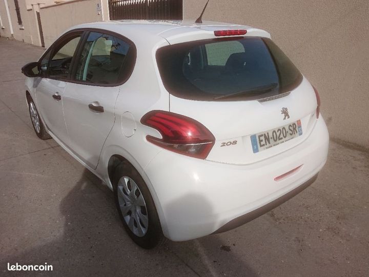 Peugeot 208 hdi 75ch 5 PLACE garantie 12 mois Blanc - 3