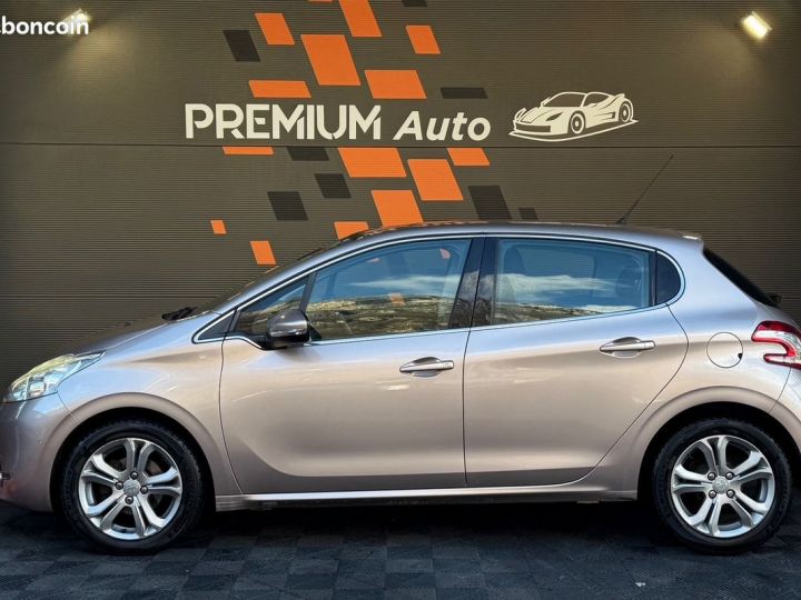 Peugeot 208 VTI 82 Cv Active Climatisation Automatique Bluetooth Entretien Ok Ct 2026 Beige - 2