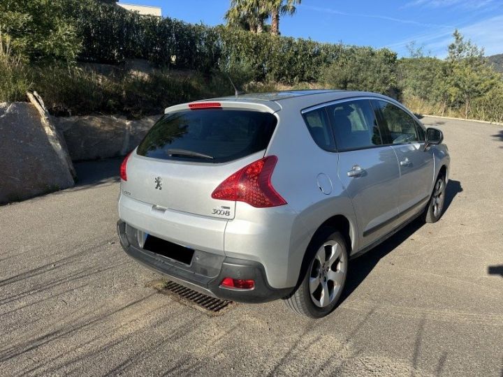 Peugeot 3008 1.6 E-HDI115 FAP ALLURE BMP6 Gris C - 5