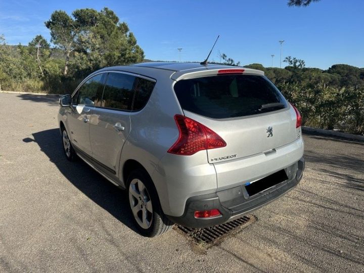 Peugeot 3008 1.6 E-HDI115 FAP ALLURE BMP6 Gris C - 7