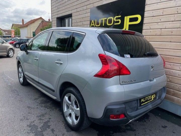 Peugeot 3008 1.6 hdi 112 fap allure Gris - 2