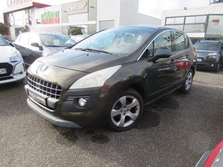 Peugeot 3008 1.6 HDi 16V 112ch Active Marron - 1