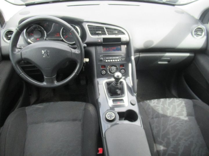 Peugeot 3008 1.6 HDi 16V 112ch GRIPP CONTROL en l etat Gris Foncé - 7
