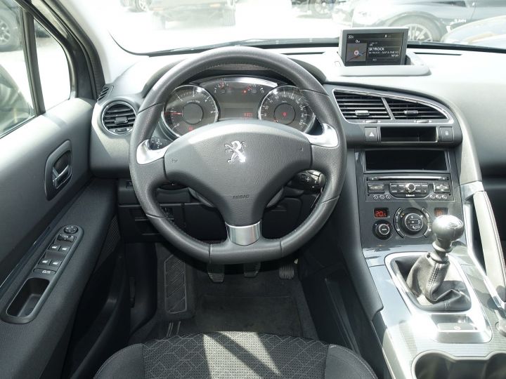 Peugeot 3008 1.6 HDI115 FAP STYLE II Anthracite - 9