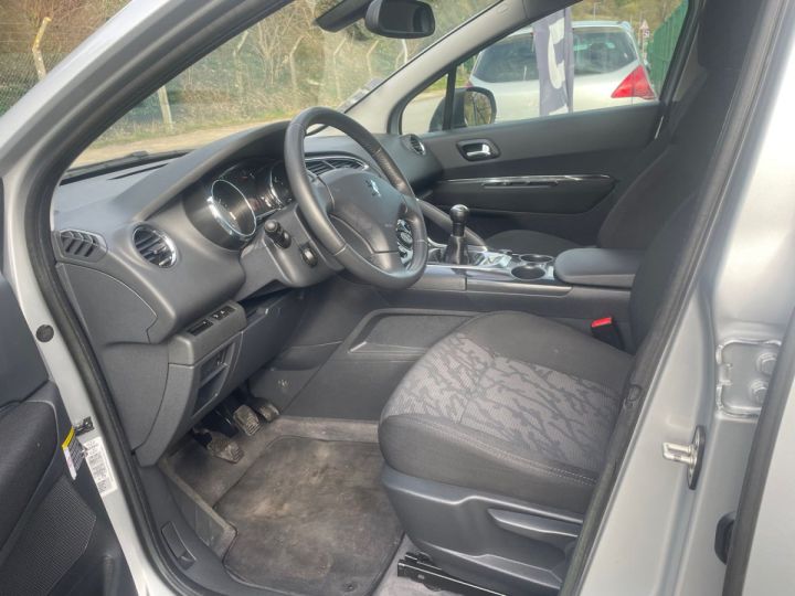 Peugeot 3008 1.6i 16V 120CV Gris Laqué - 4