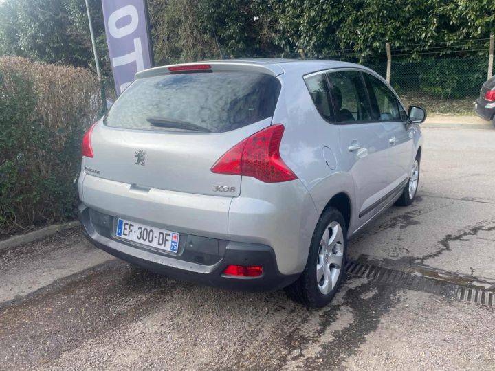 Peugeot 3008 1.6i 16V 120CV Gris Laqué - 13