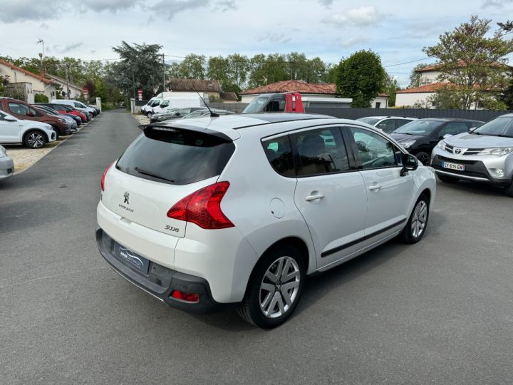 Peugeot 3008 2.0 HDI 163ch hybrid 4  Blanc - 5