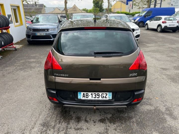 Peugeot 3008 2.0 HDI150 FAP FELINE Marron - 6