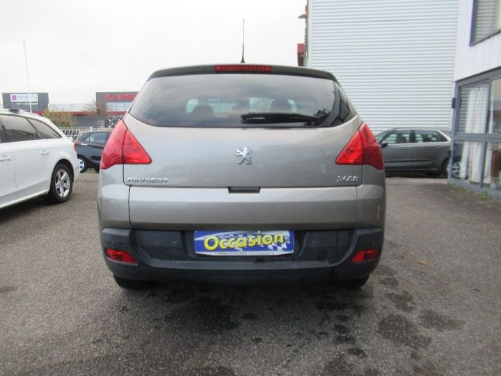 Peugeot 3008 BUSINESS 1.6 HDi 115ch FAP Business Pack Marron - 5