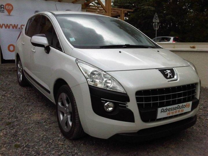 Peugeot 3008 Premium 1.6 HDi 16V 110ch FAP BMP6 BLUE LION     Diesel BLANC NACRE - 1