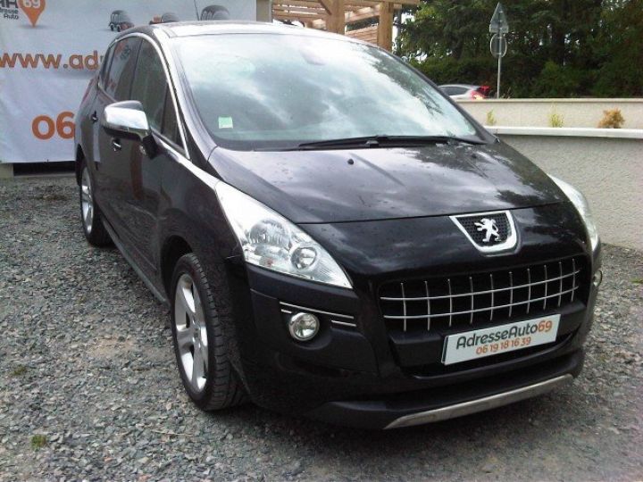 Peugeot 3008 Premium Pack 1.6 HDi 16V 110ch FAP BMP6 BLUE     Diesel NOIR PERLA - 1