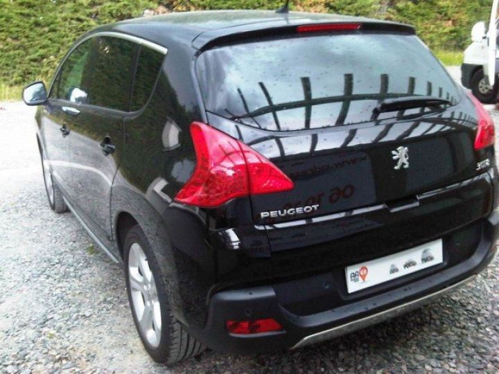 Peugeot 3008 Premium Pack 1.6 HDi 16V 110ch FAP BMP6 BLUE     Diesel NOIR PERLA - 14