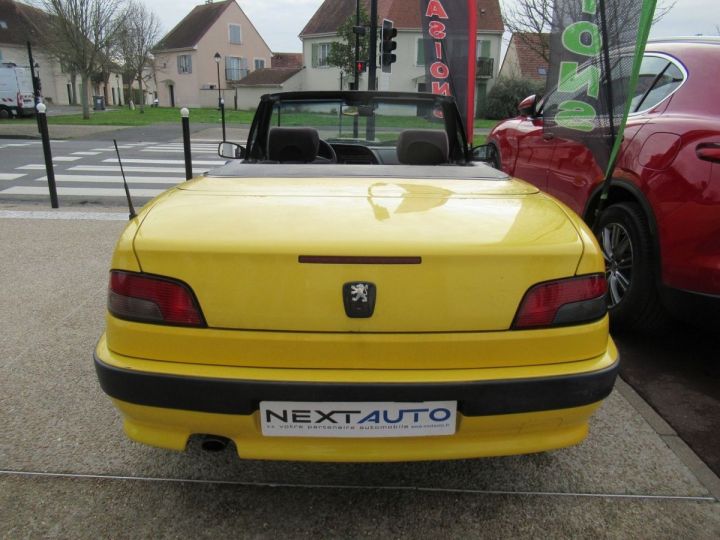 Peugeot 306 CABRIOLET 1.6 88CH Jaune - 16