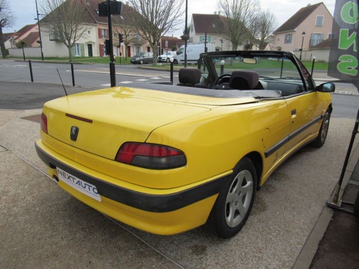 Peugeot 306 CABRIOLET 1.6 88CH Jaune - 17