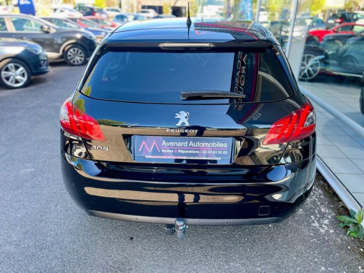 Peugeot 308 1.2 PureTech 110ch S&S BVM5 BC Allure Noir - 18