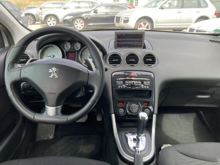 Peugeot 308 1.6 E-HDI 112cv Boite Auto Gris Clair - 2