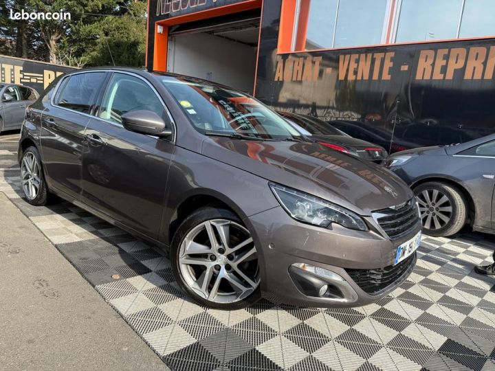 Peugeot 308 1.6 E-HDI FAP 115CH FELINE 5P Marron - 1