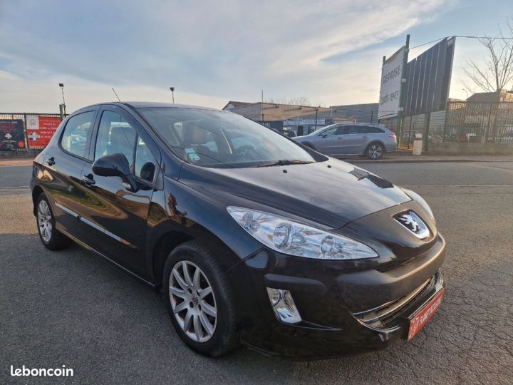 Peugeot 308 1,6 Hdi 110 5 portes Noir - 2