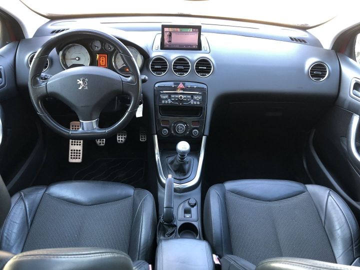 Peugeot 308 1.6 THP 200 CV GTI Rouge - 10