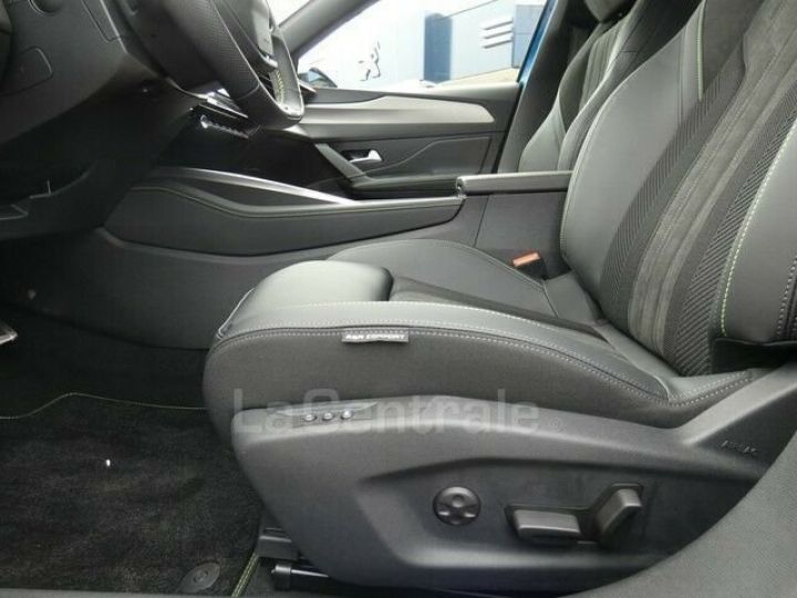 Peugeot 308 (3E GENERATION) III 1.6 PHEV 225 GT PACK E-EAT8 bleu metal - 13