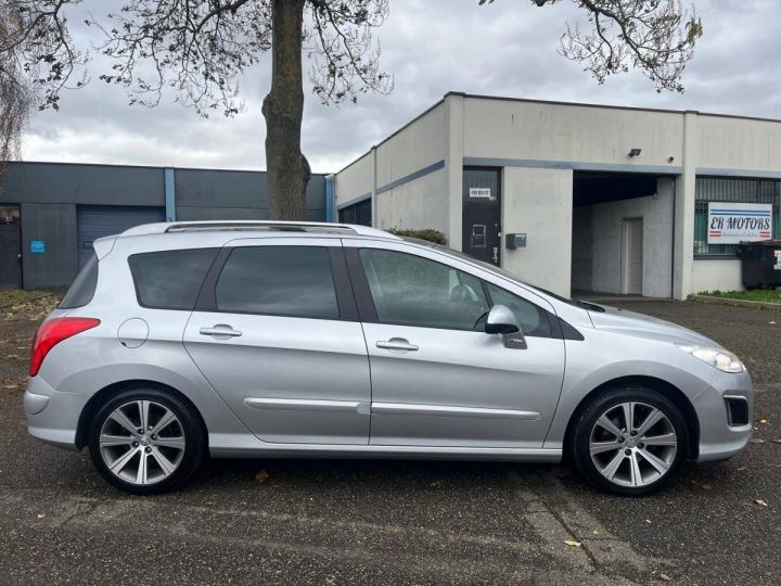 Peugeot 308 SW 1.6 VTi 120cv Féline GRIS - 4