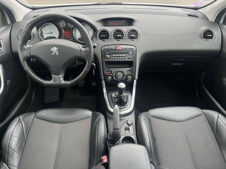 Peugeot 308 SW 1.6 VTi 120cv Féline GRIS - 11