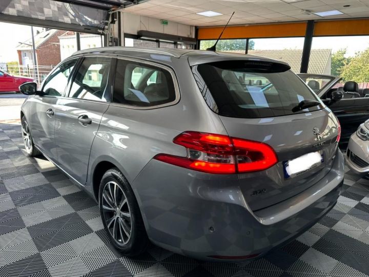 Peugeot 308 SW Féline Gris - 4