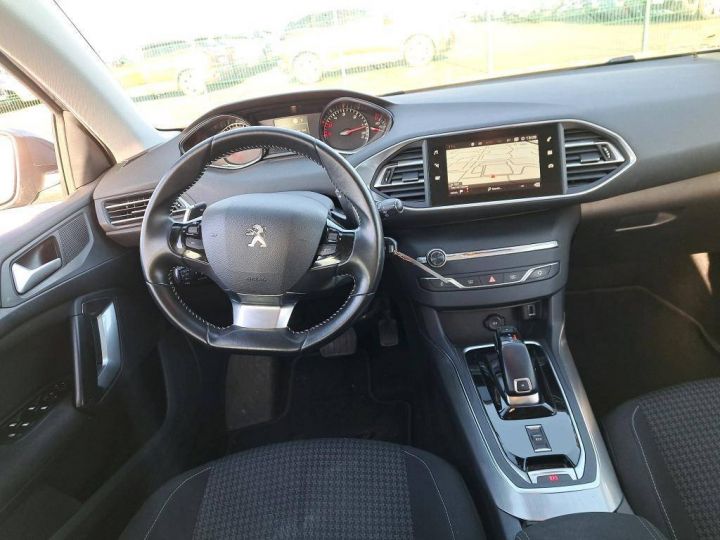 Peugeot 308 SW II 1.5 BlueHDi 130ch Active Business S&S GRIS - 9