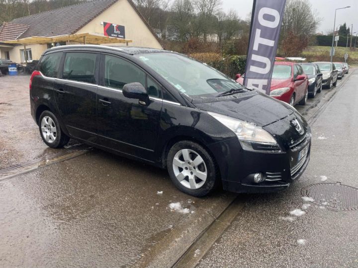 Peugeot 5008 1.6 HDI 112CV Noir Laqué - 3