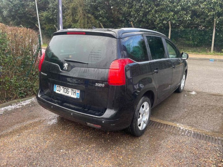 Peugeot 5008 1.6 HDI 112CV Noir Laqué - 12