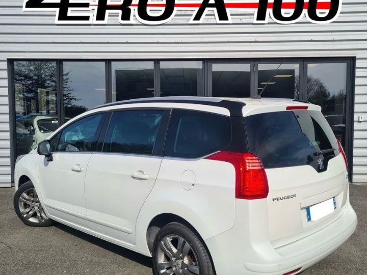 Peugeot 5008 1.6 THP 16V 156 cv 7 PLACES Boîte auto 1ERE MAIN Blanc - 3