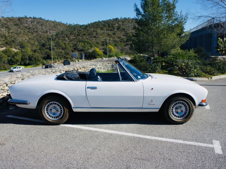 Peugeot 504 PEUGEOT 504 V6 CABRIOLET PININFARINA 136 CH Blanche - 4