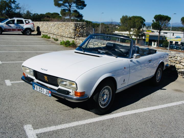 Peugeot 504 PEUGEOT 504 V6 CABRIOLET PININFARINA 136 CH Blanche - 1