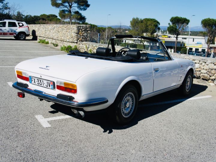 Peugeot 504 PEUGEOT 504 V6 CABRIOLET PININFARINA 136 CH Blanche - 26