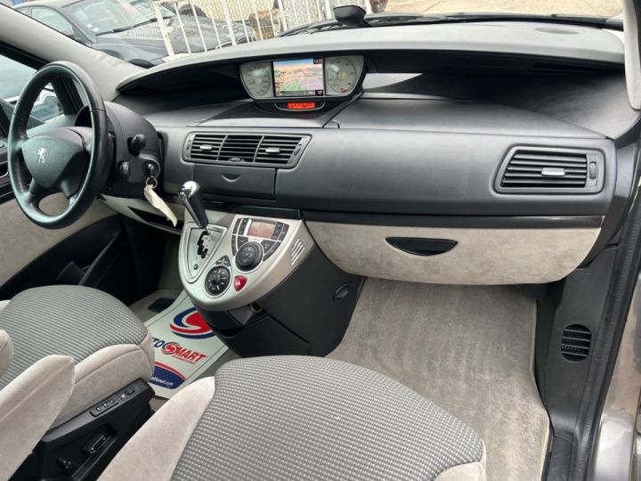 Peugeot 807 2.0 HDI 163 Allure * BVA * XÉNON * GPS Gris - 6