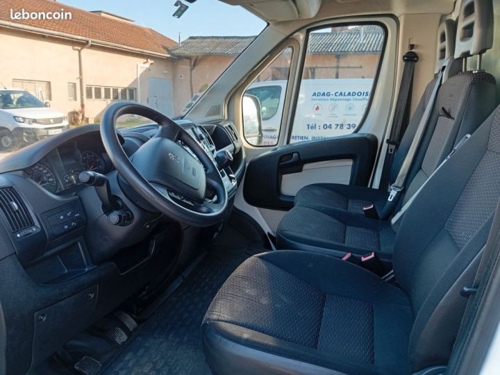 Peugeot Boxer III Caisse Hayon 20m3 163cv Année 2018 phase 3 Autre - 4