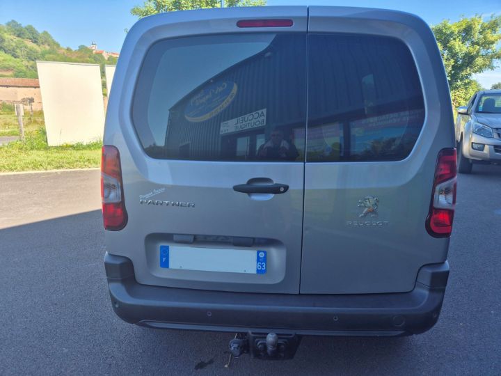 Peugeot Partner Partner Standard 650Kg BlueHDi 130Ch S&S Premium Attelage Gris Métallisé - 11