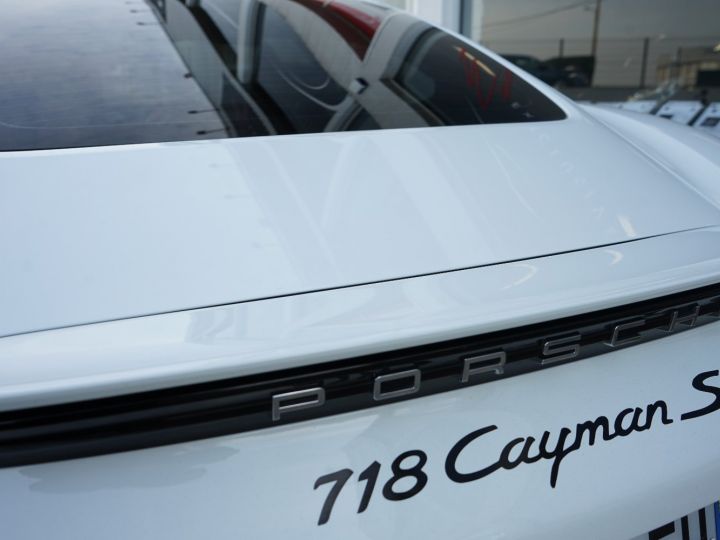 Porsche 718 Cayman Porsche 718 Cayman S 350 Ch PDK - Garantie 12 Mois - Carnet D'entretien Porsche - Très Bon état - Pack Sport Chrono - Système Audio BOSE - Sièges Cuir Blanc - 14